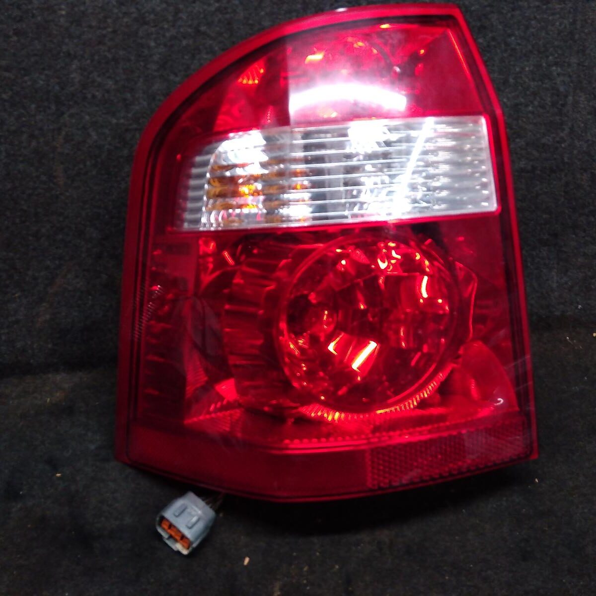 2005 FORD TERRITORY LEFT TAILLIGHT