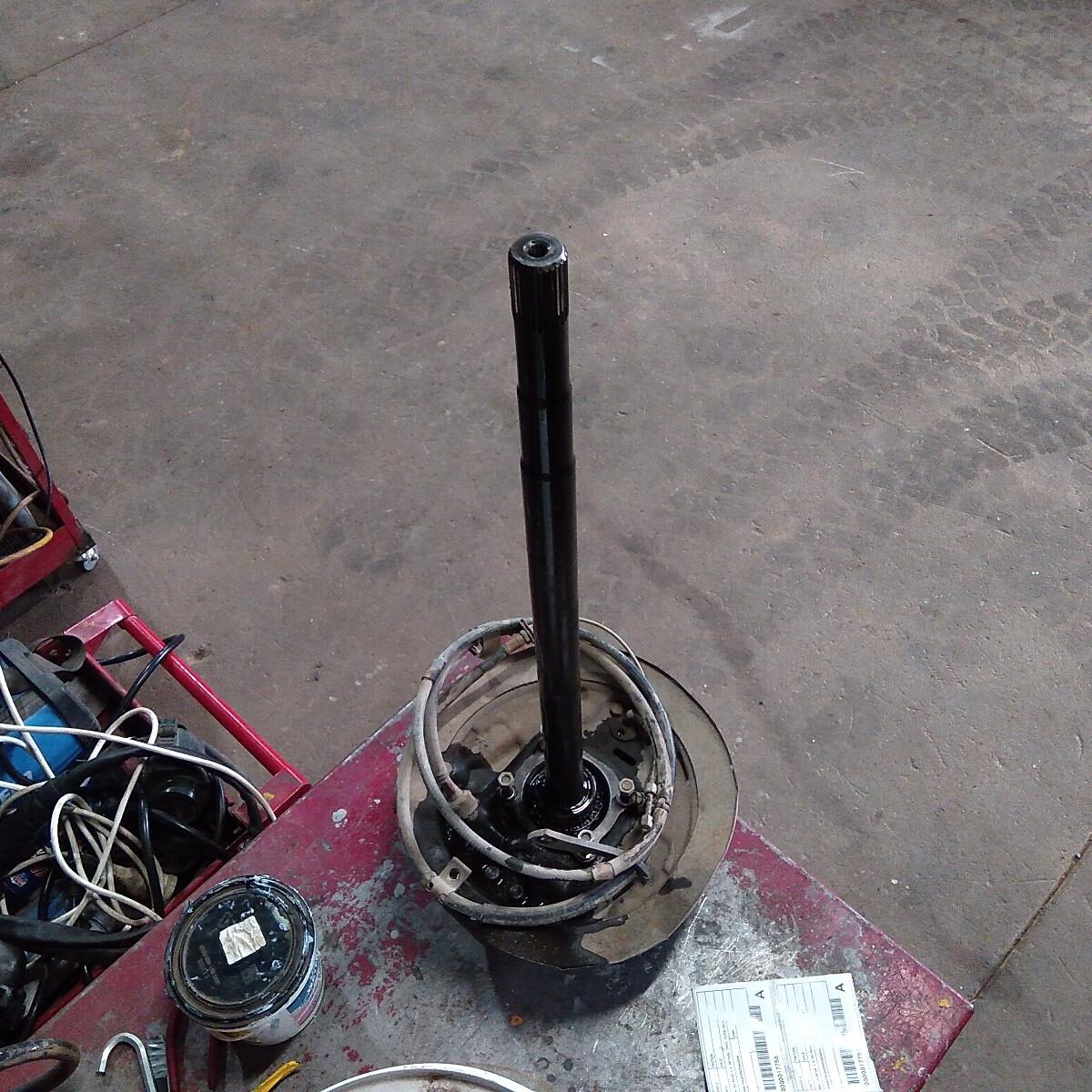 1999 MITSUBISHI TRITON AXLE