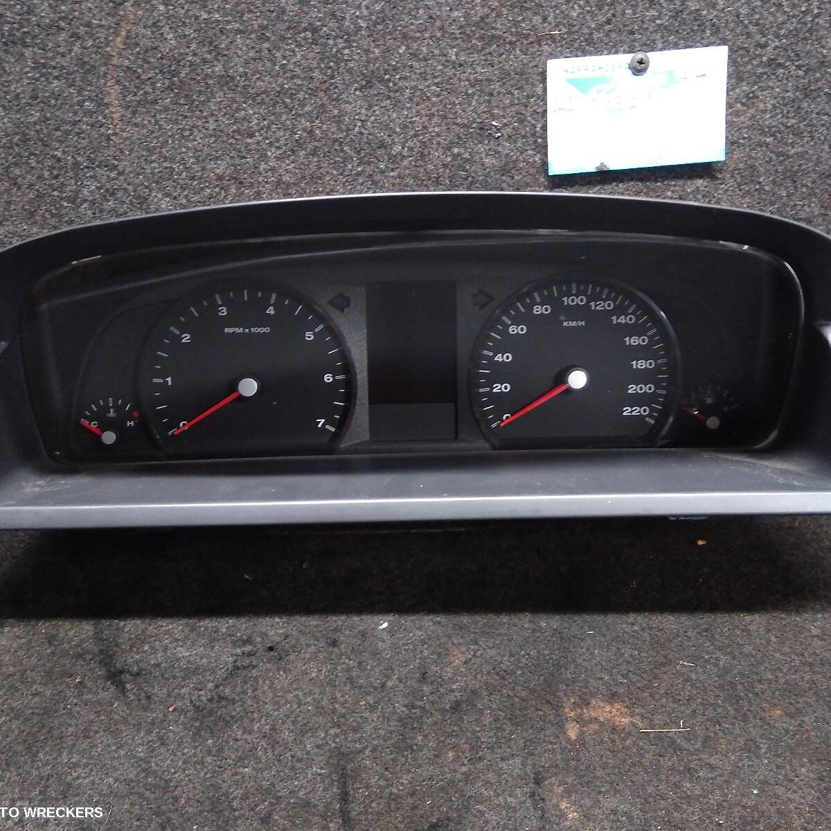 2010 FORD FALCON Instrument Cluster