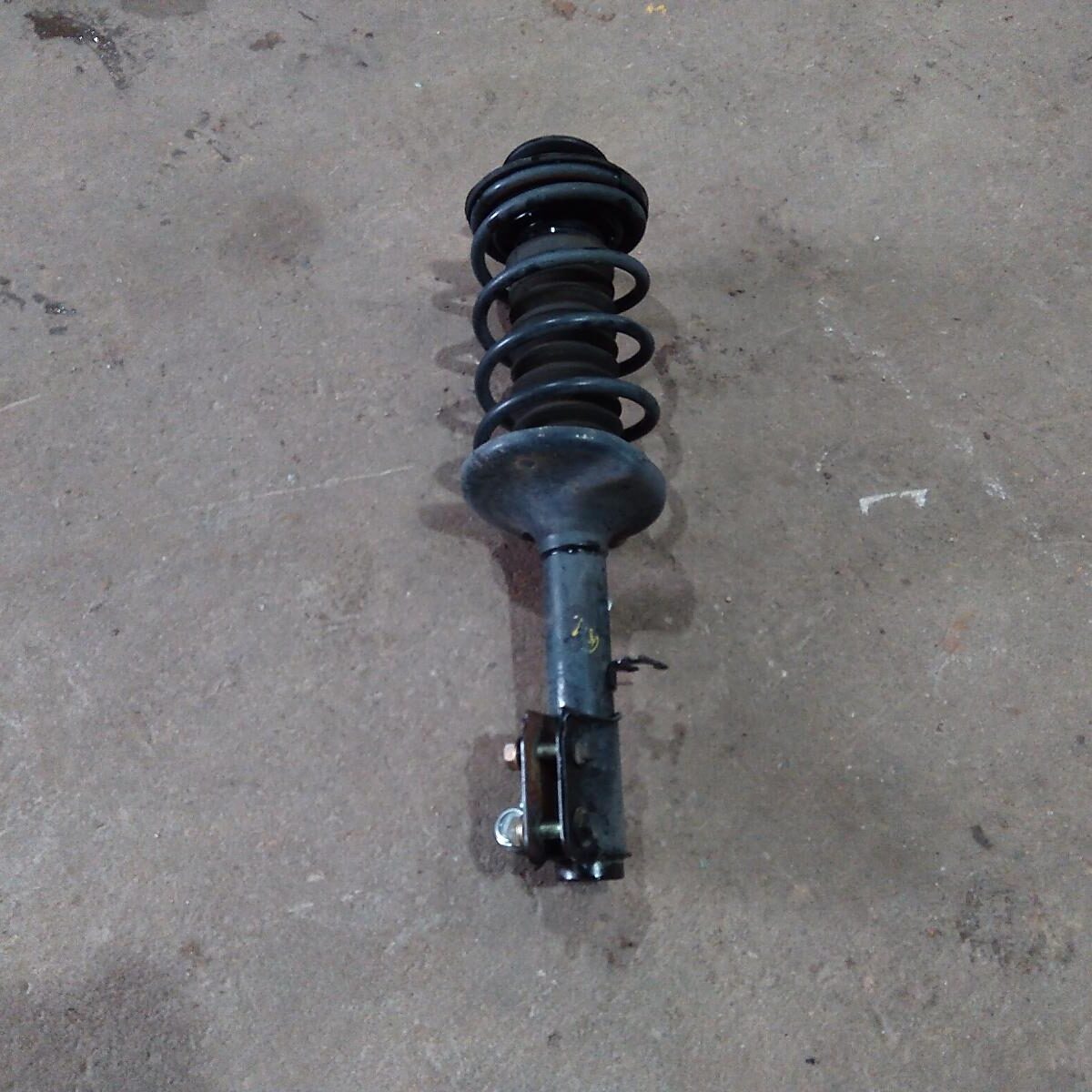 2005 HOLDEN COMMODORE RIGHT FRONT STRUT