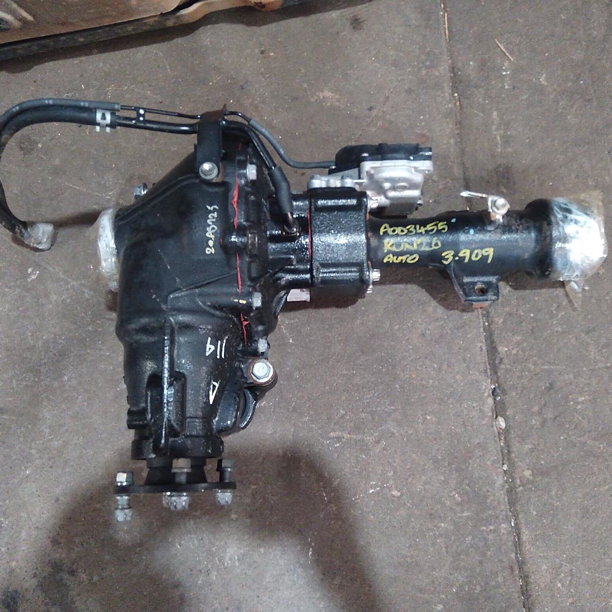2011 TOYOTA HILUX DIFFERENTIAL CENTRE