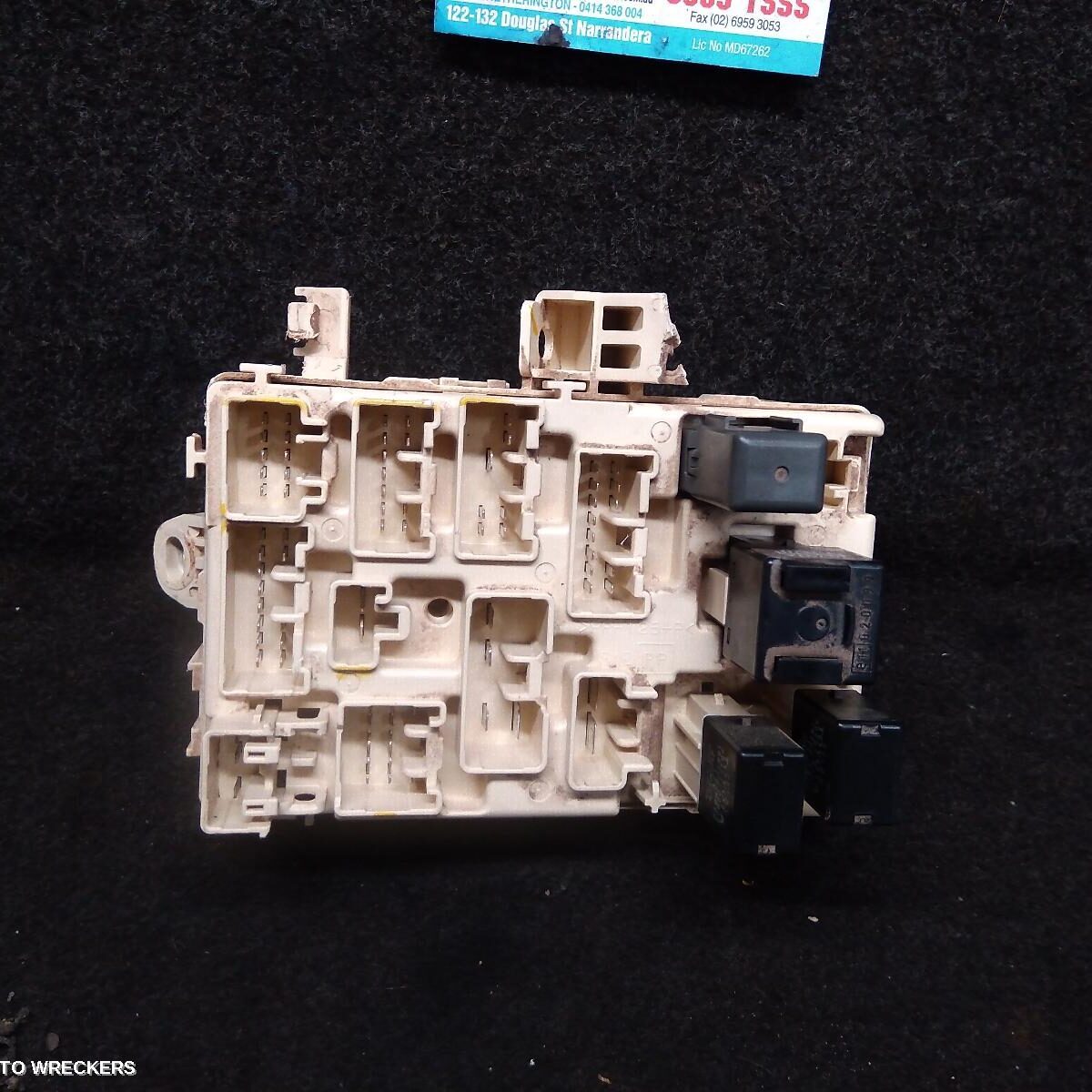 2004 TOYOTA HILUX Fuse Box