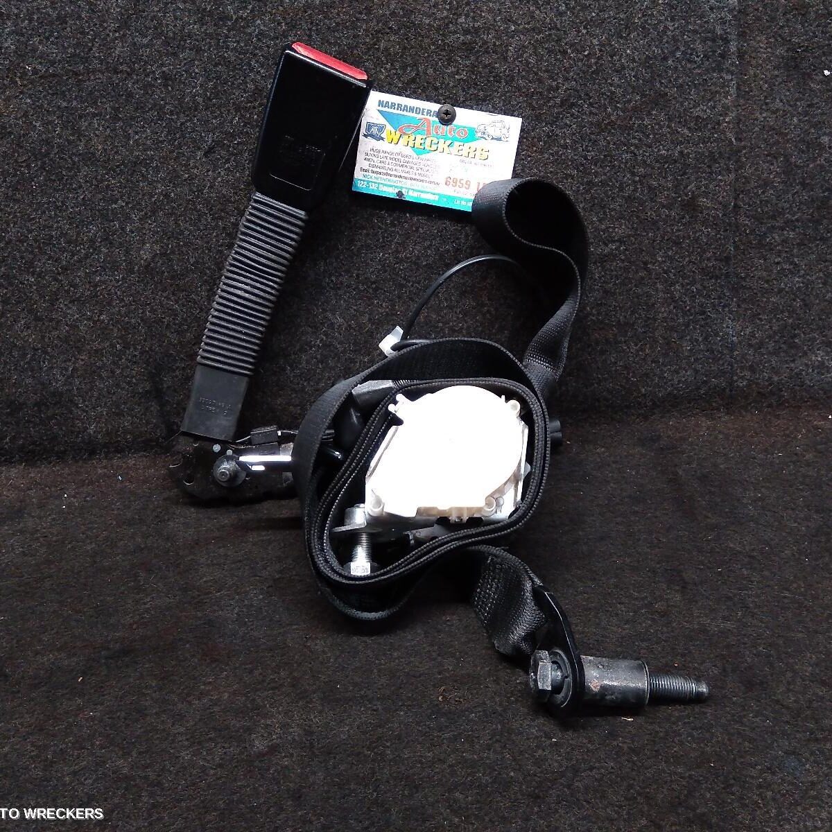 2011 HOLDEN COMMODORE Seatbelt/Stalk