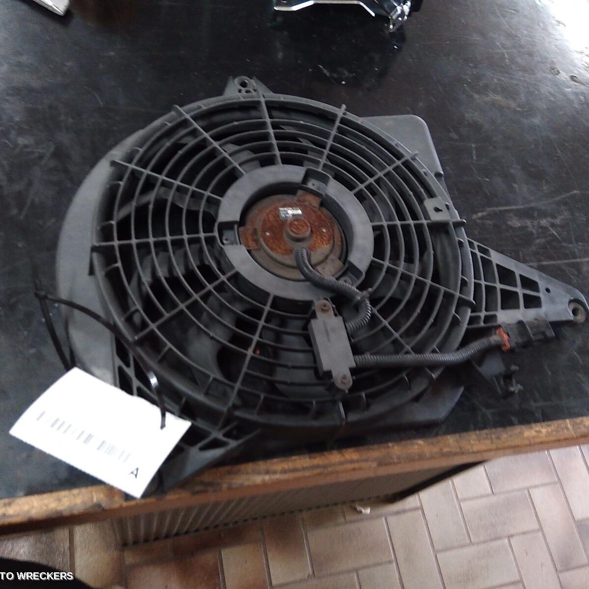 2012 HYUNDAI ILOAD/IMAX Fan