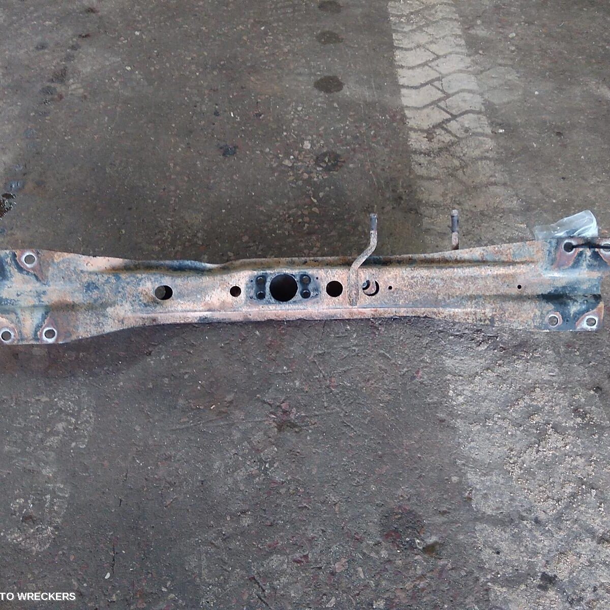 2001 TOYOTA HILUX Frt Xmember/Cradle