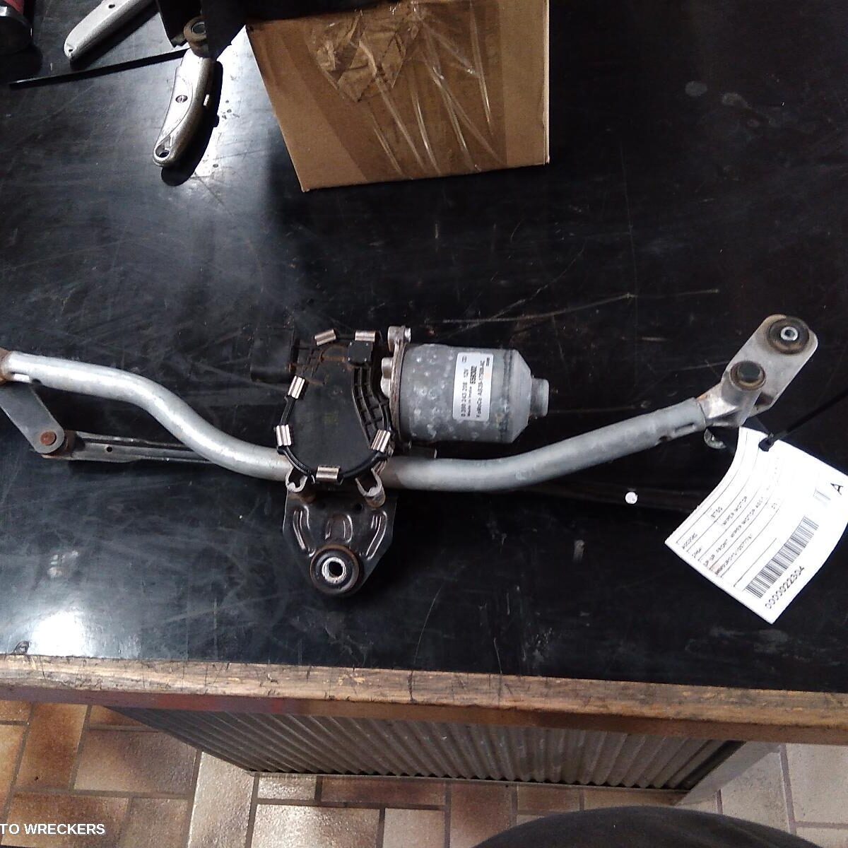 2016 MAZDA BT50 Wiper Motor