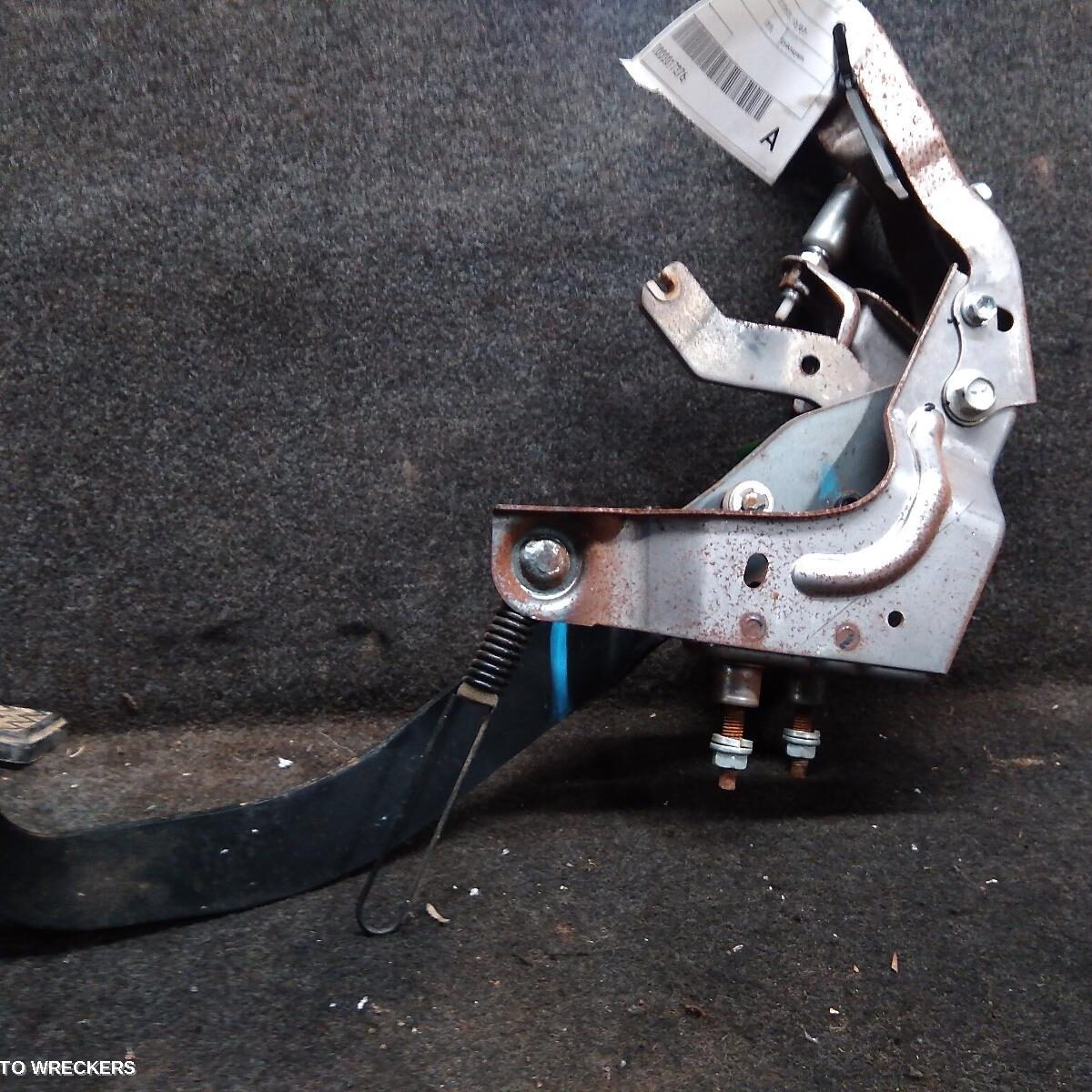 2015 TOYOTA LANDCRUISER Pedal Assembly