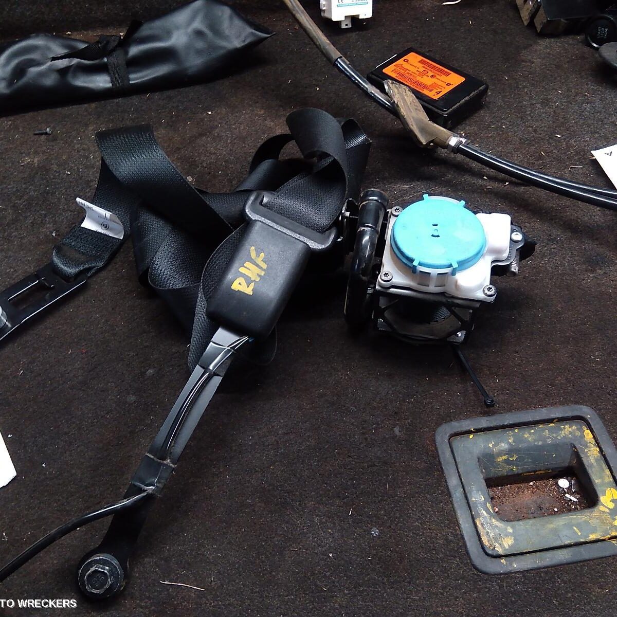 2016 MAZDA 2 Seatbelt/Stalk