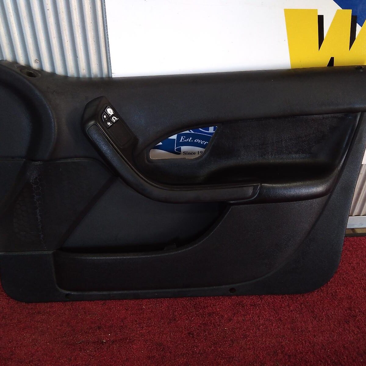 2002 FORD FALCON DOOR TRIM
