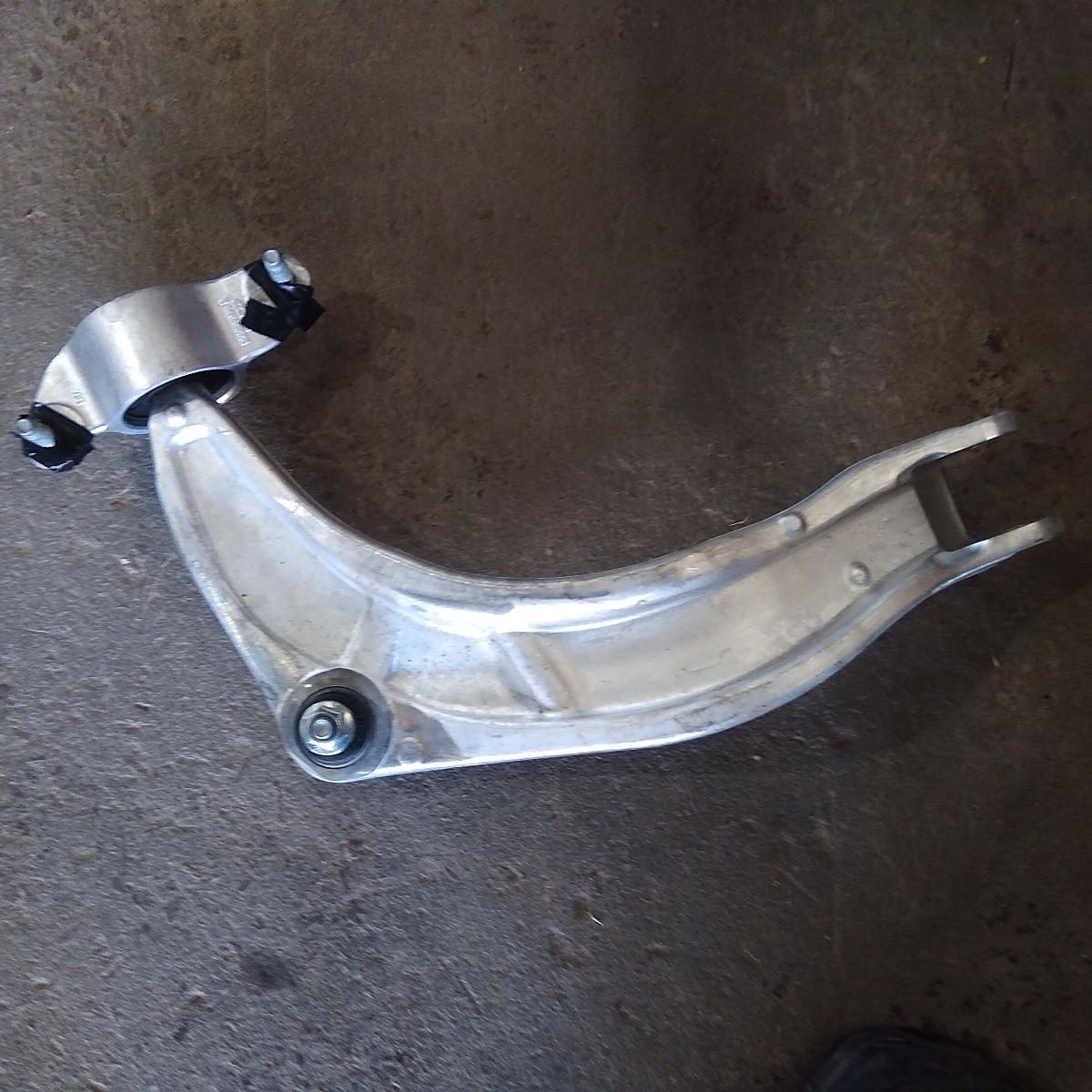 2015 HOLDEN COMMODORE RIGHT REAR TRAILING ARM