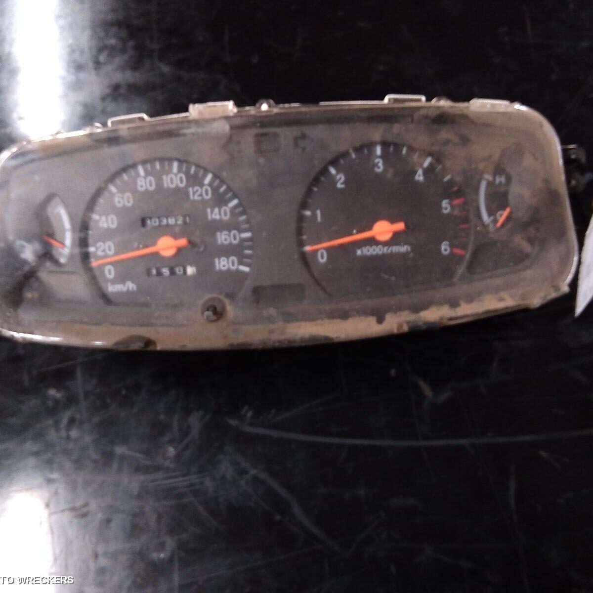 2002 MITSUBISHI TRITON Instrument Cluster
