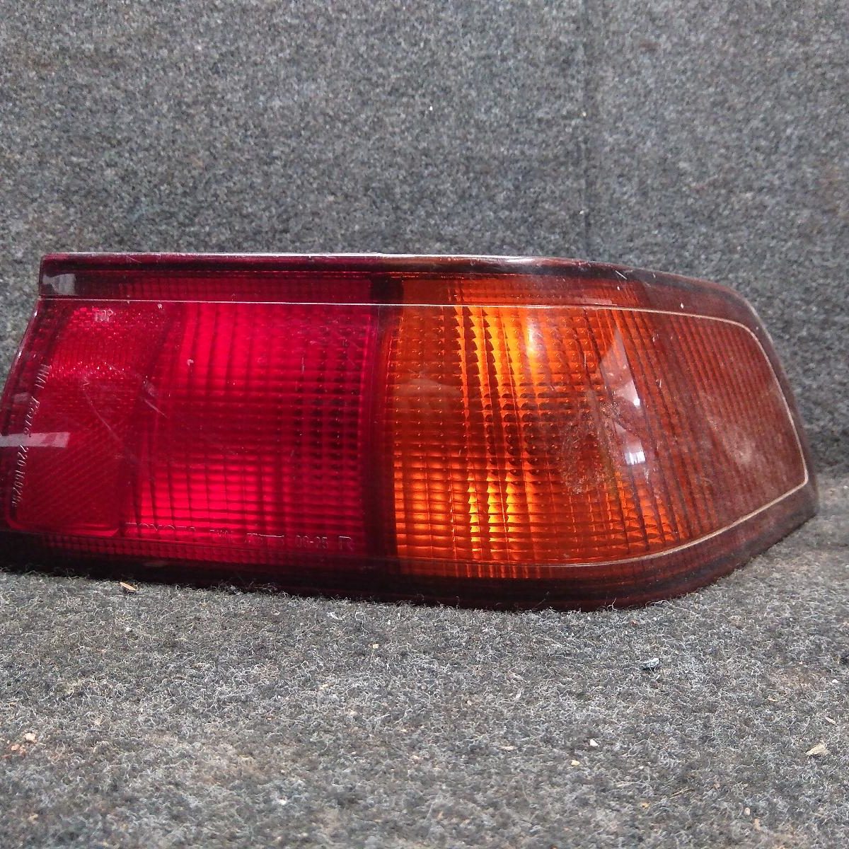 1998 TOYOTA CAMRY RIGHT TAILLIGHT