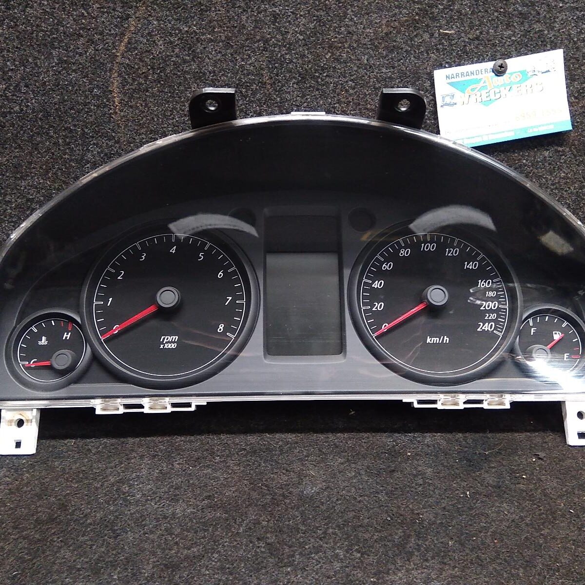 2008 HOLDEN COMMODORE INSTRUMENT CLUSTER