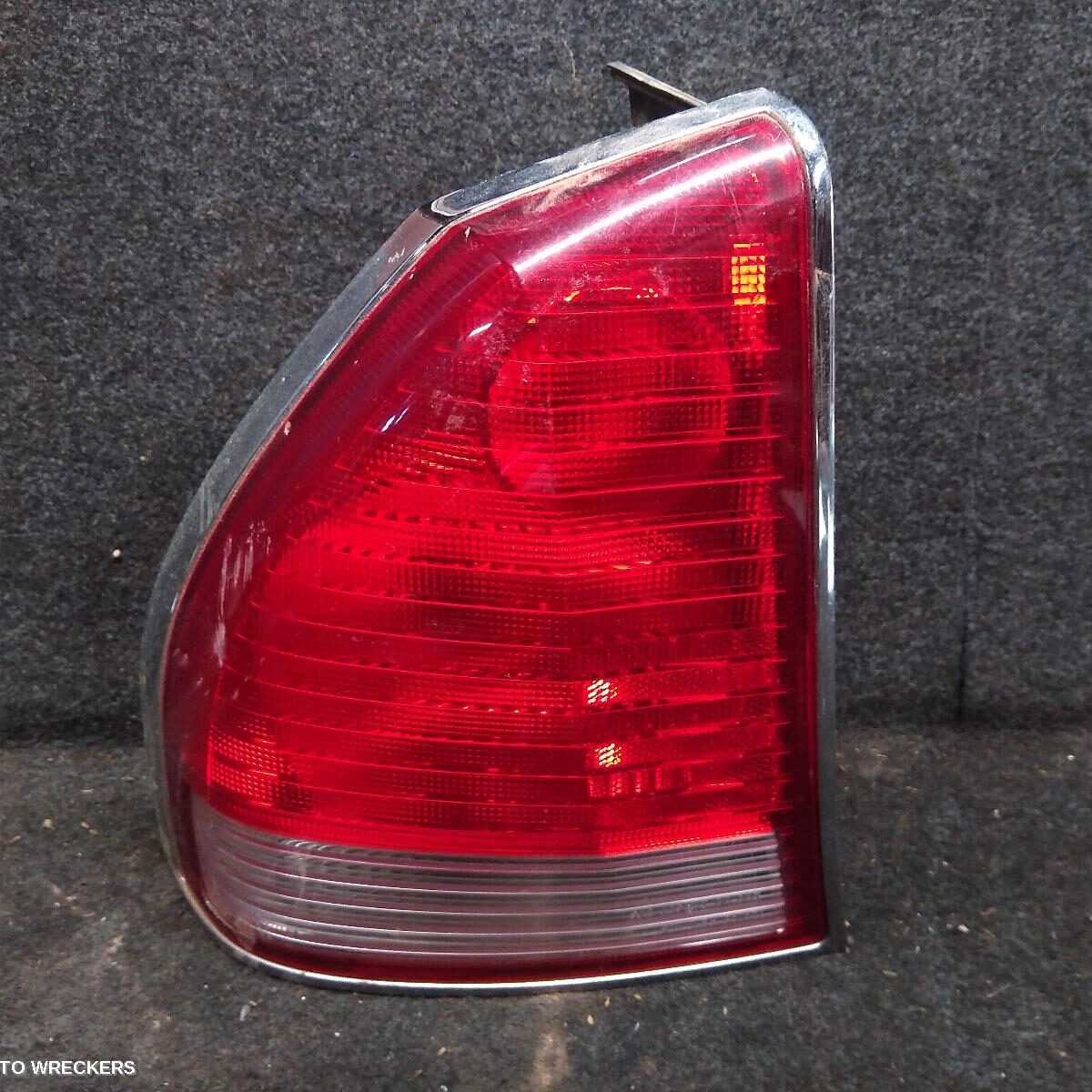 2001 MITSUBISHI VERADA Left Taillight