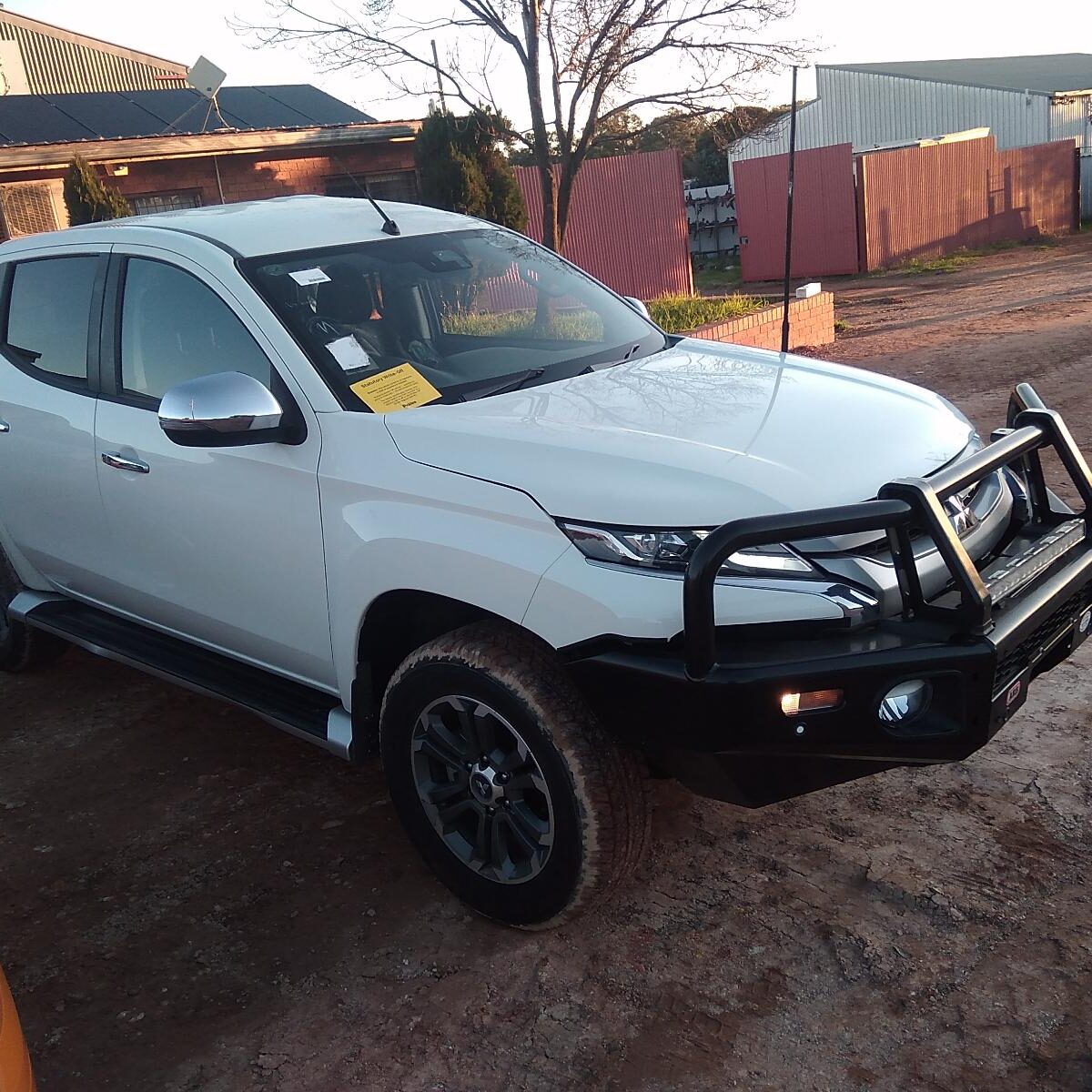 2021 MITSUBISHI TRITON OVERFLOW BOTTLE