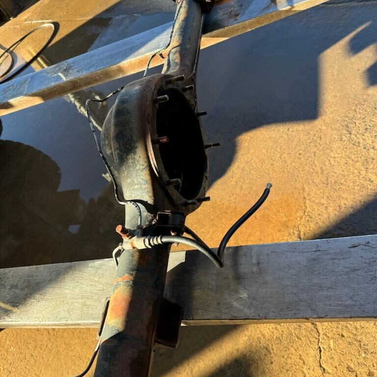 1978 TOYOTA LANDCRUISER REAR DIFF HOUSING