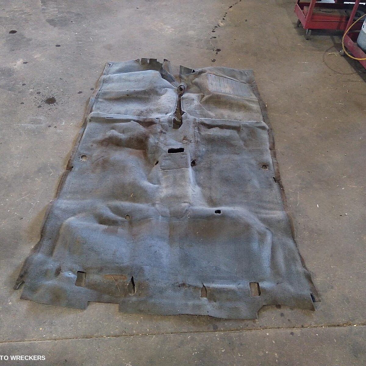 2004 TOYOTA HILUX Carpet