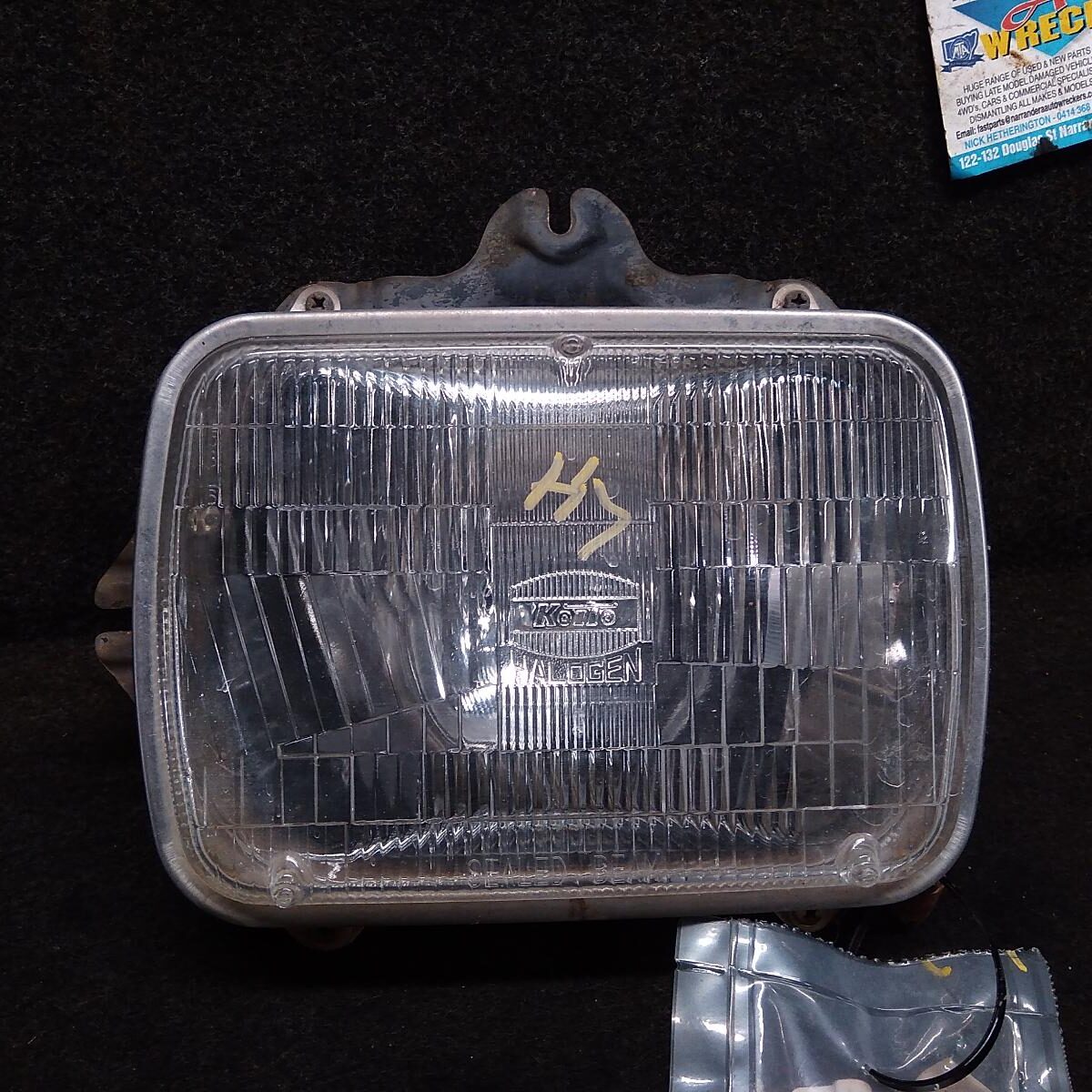1996 TOYOTA HILUX Left Headlamp