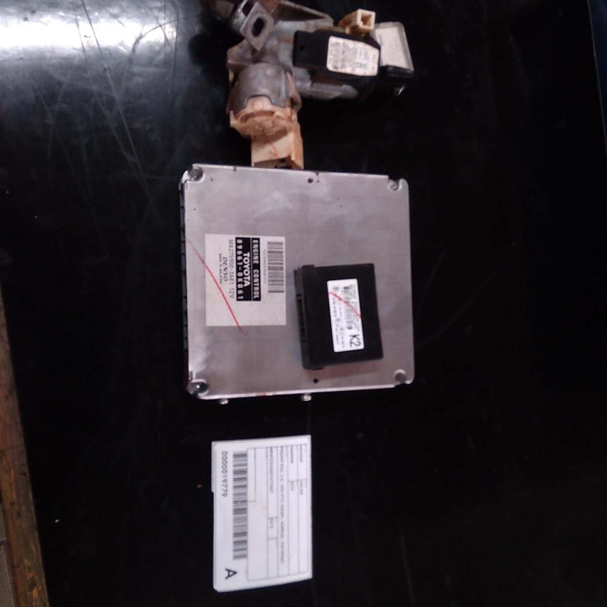 2013 TOYOTA HILUX ECU