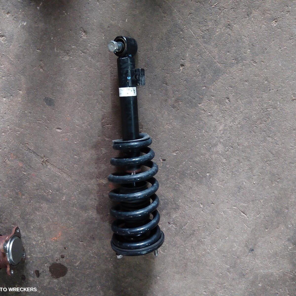 2018 MITSUBISHI TRITON Right Front Strut