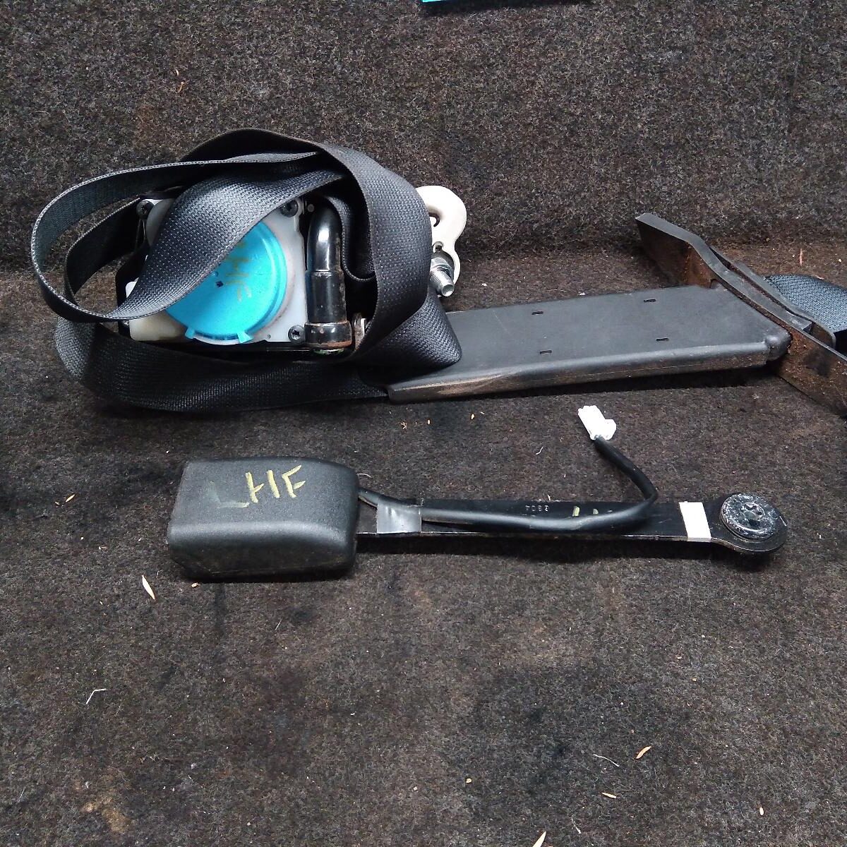 2016 NISSAN XTRAIL Seatbelt/Stalk