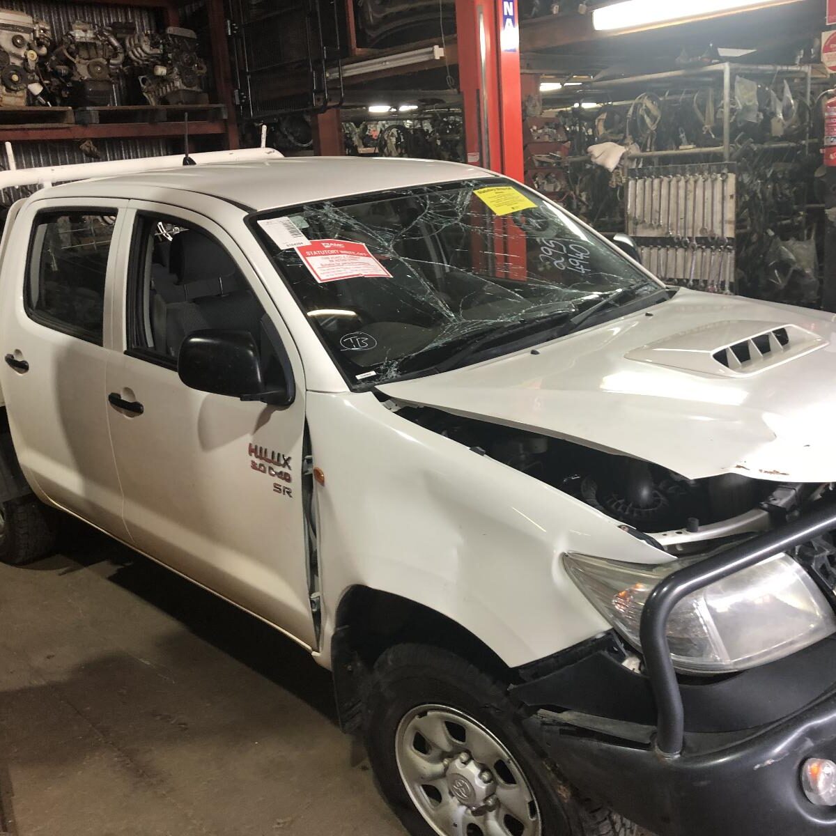 2012 TOYOTA HILUX IGNITION W/ KEY