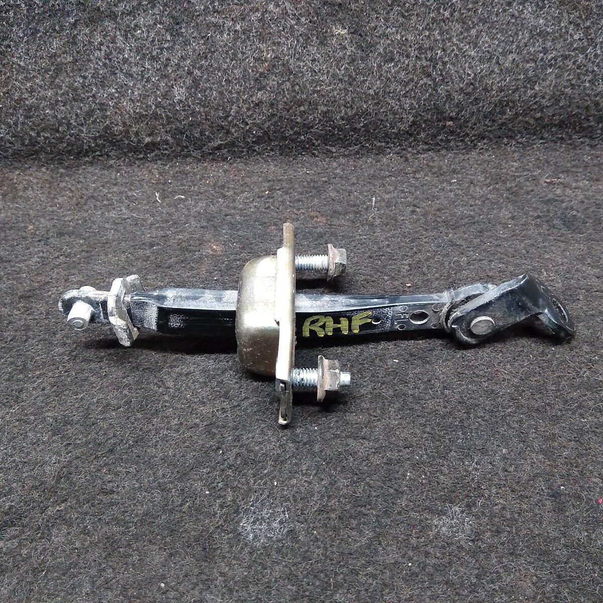 2002 TOYOTA AVALON DOOR HINGE/RUNNER