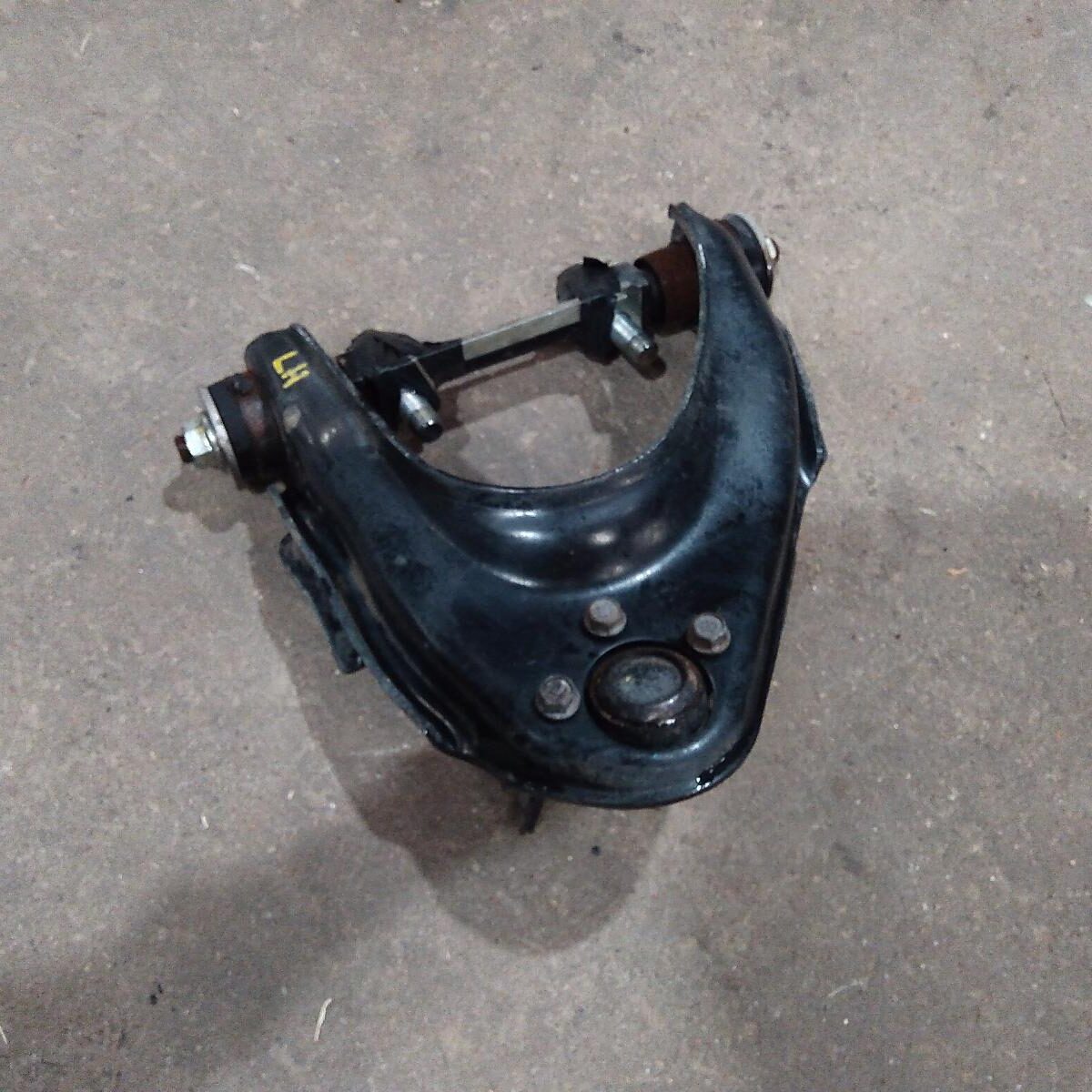 2010 FORD RANGER LEFT FRONT UPPER CONTROL ARM