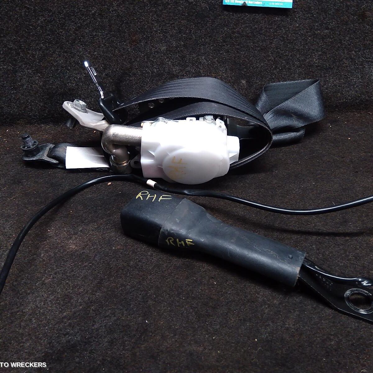 2011 SUZUKI SWIFT Seatbelt/Stalk