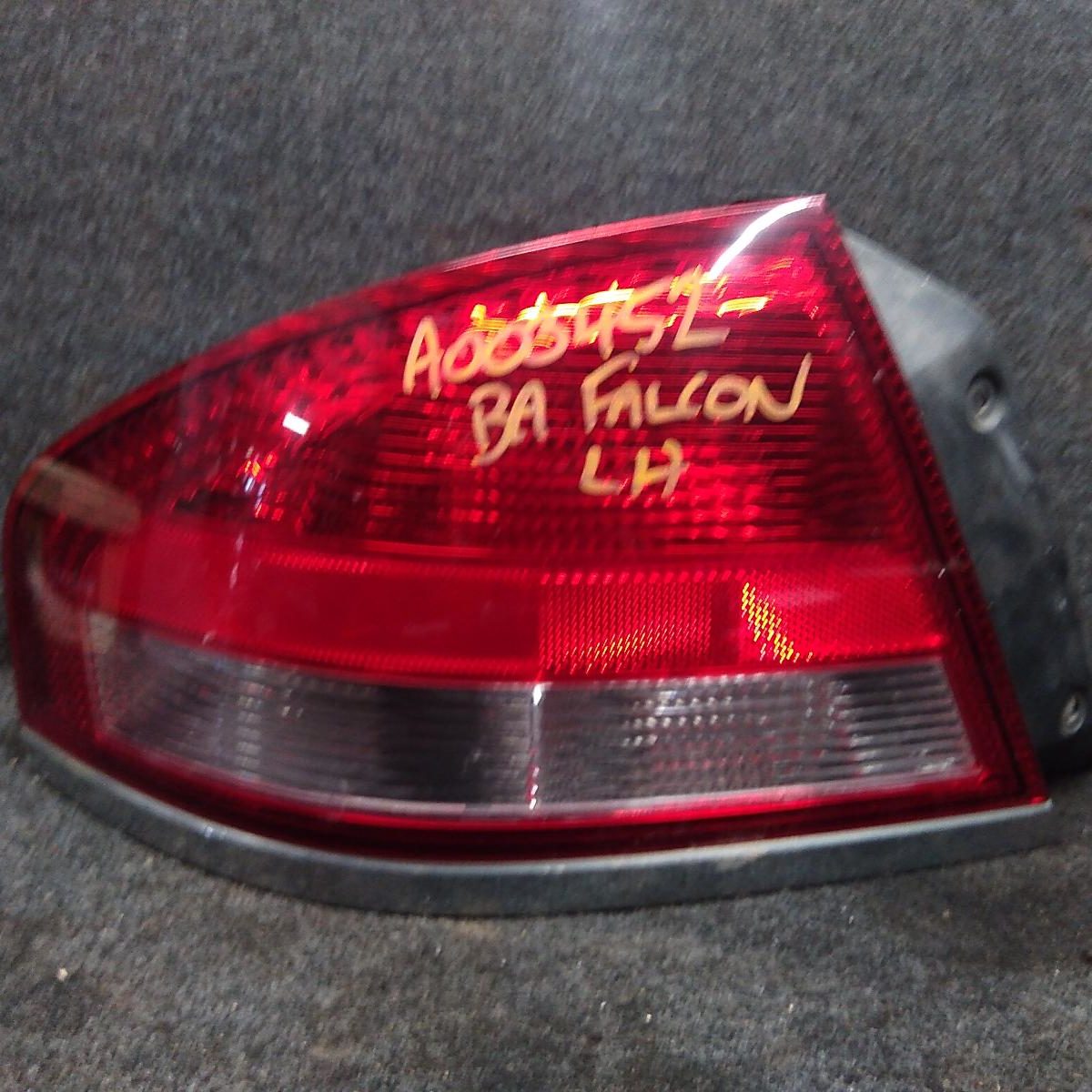 2003 FORD FALCON LEFT TAILLIGHT