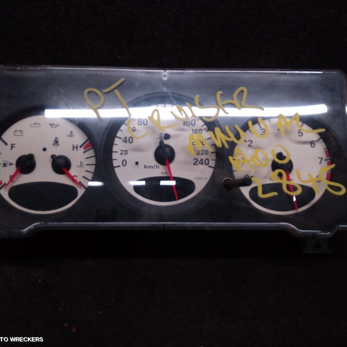 2004 CHRYSLER PT CRUISER Instrument Cluster