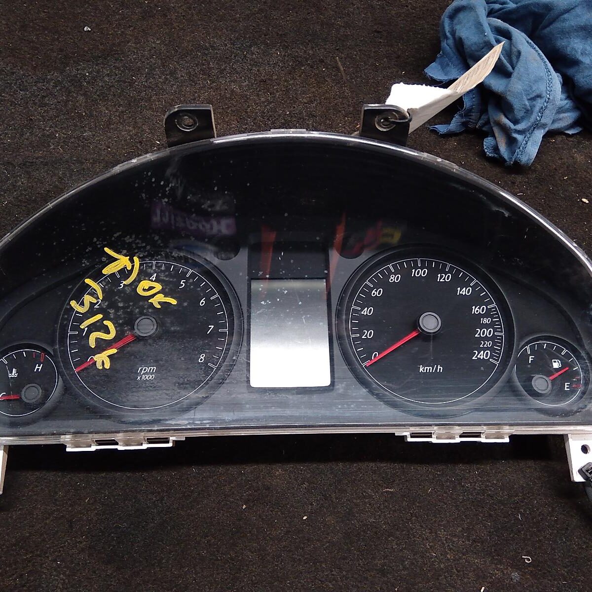 2008 HOLDEN COMMODORE INSTRUMENT CLUSTER