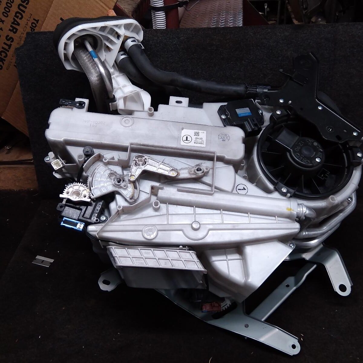 2012 TOYOTA PRADO Heater Core/Box