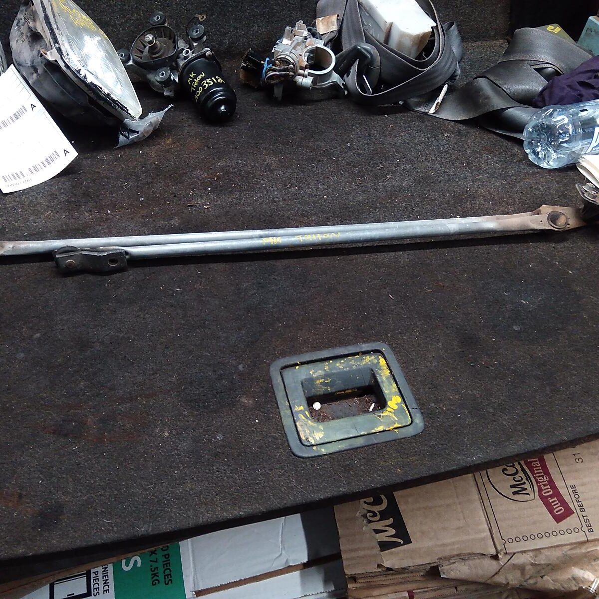 1999 MITSUBISHI TRITON WIPER LINKAGE