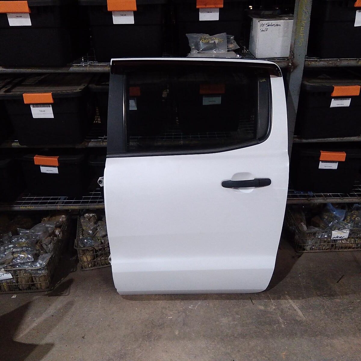 2016 FORD RANGER LEFT REAR DOOR/SLIDING