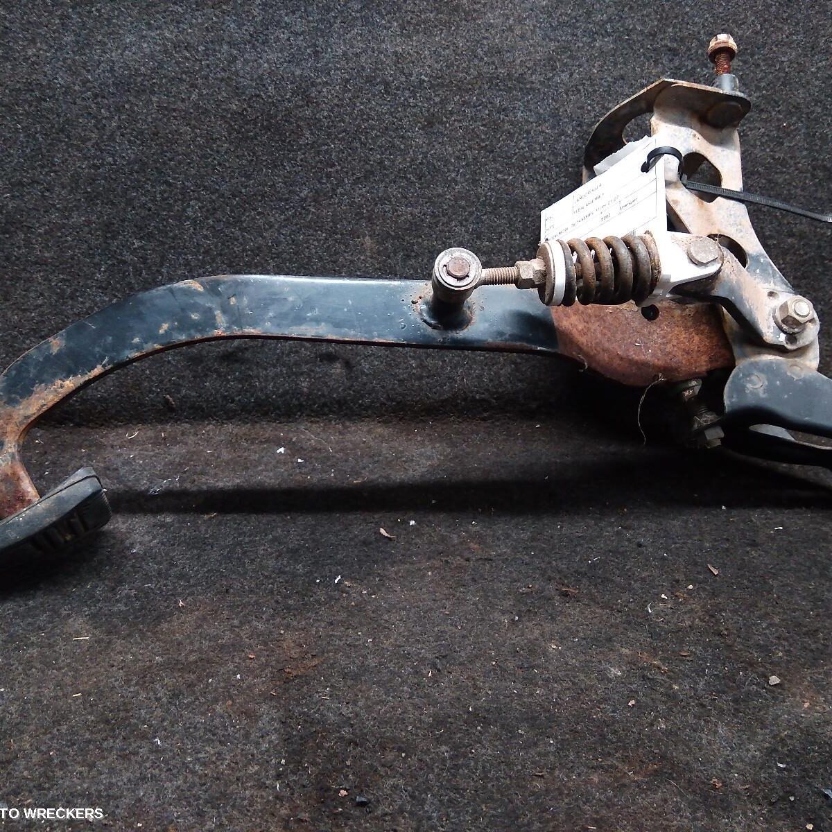 2000 TOYOTA LANDCRUISER Pedal Assembly