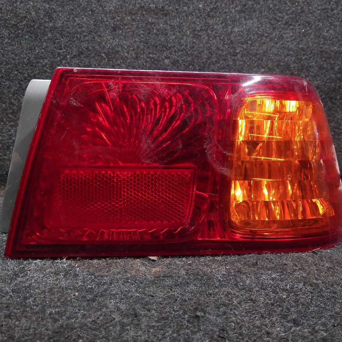 2000 TOYOTA CAMRY RIGHT TAILLIGHT