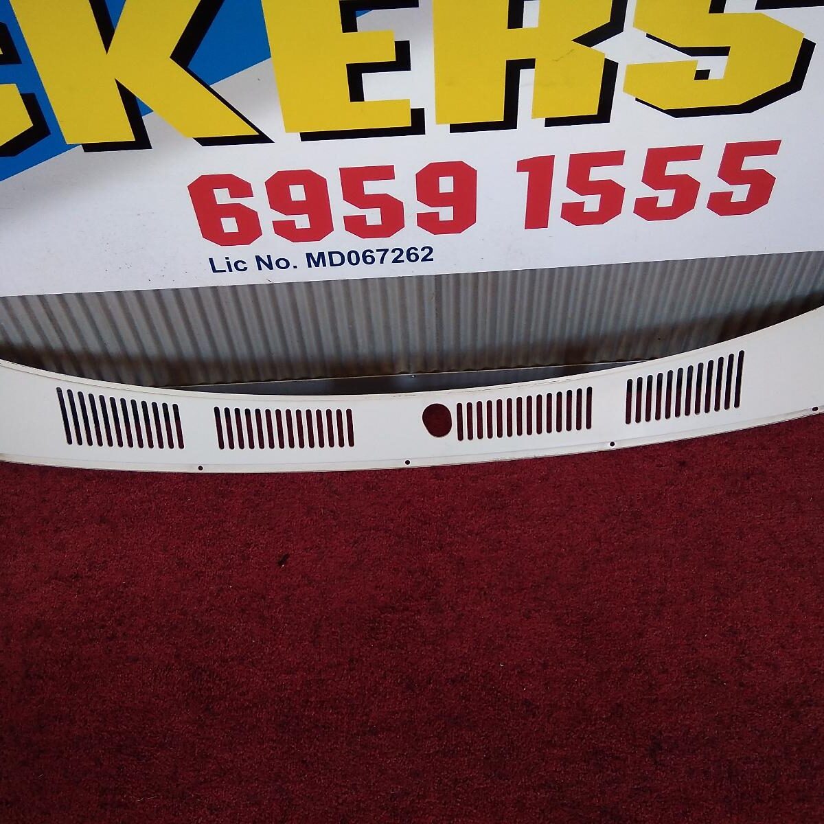 1996 TOYOTA HILUX PLENUM CHAMBER