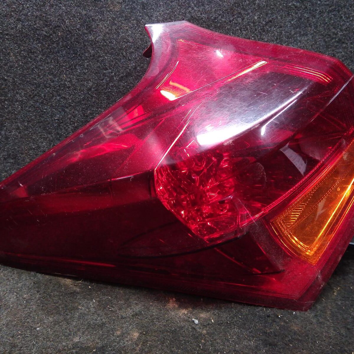 2014 TOYOTA COROLLA LEFT TAILLIGHT