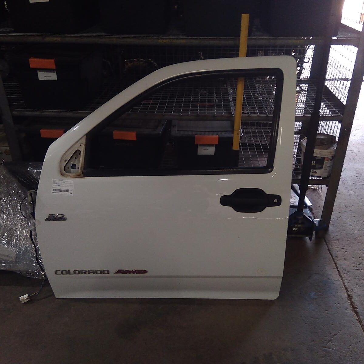 2011 HOLDEN COLORADO LEFT FRONT DOOR