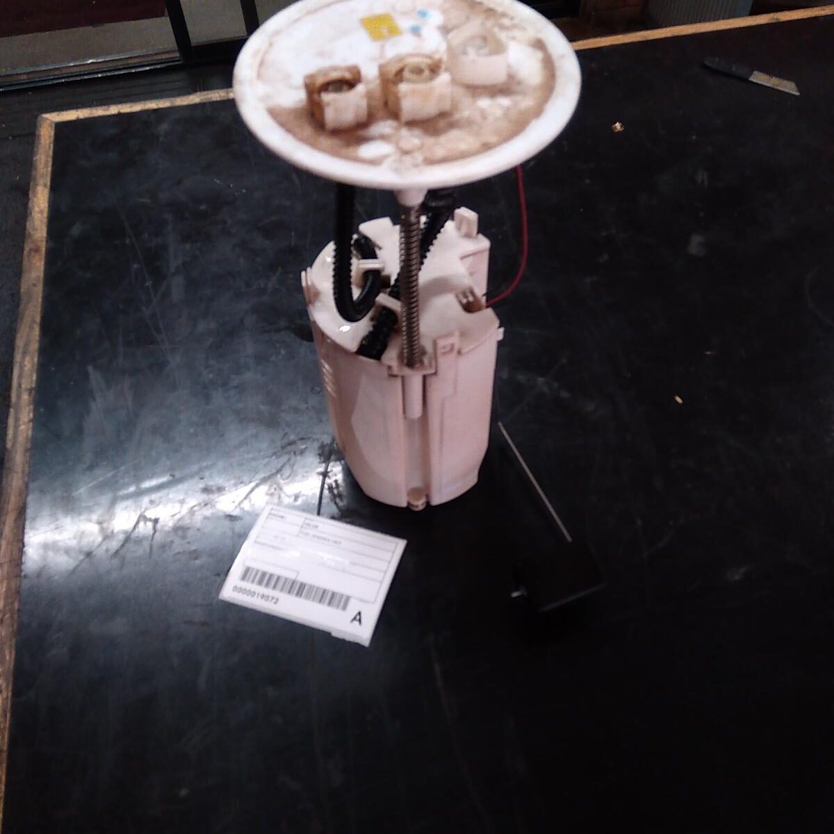 2014 TOYOTA HILUX FUEL SENDING UNIT