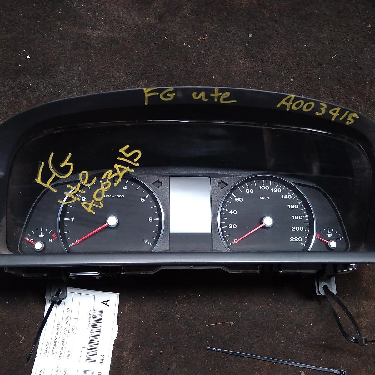 2009 FORD FALCON INSTRUMENT CLUSTER