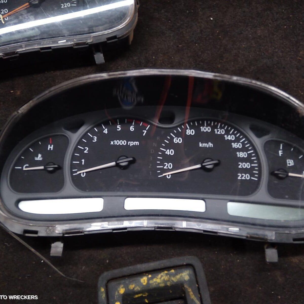 2001 HOLDEN COMMODORE Instrument Cluster