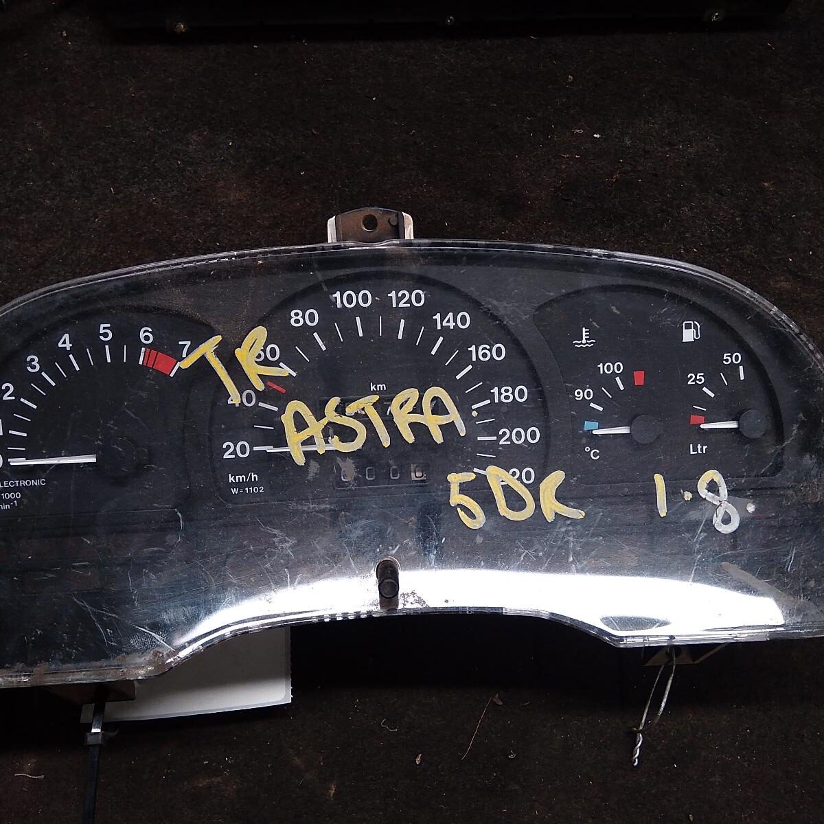 1996 HOLDEN ASTRA INSTRUMENT CLUSTER