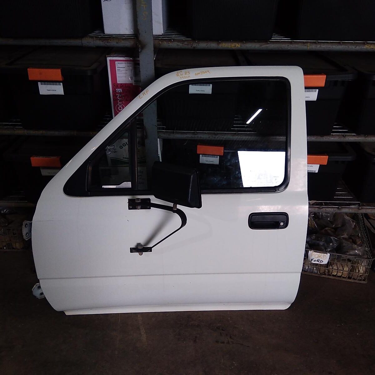 1996 TOYOTA HILUX LEFT FRONT DOOR