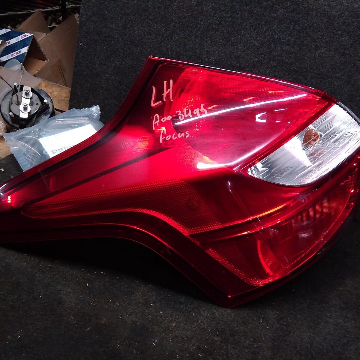 2012 FORD FOCUS LEFT TAILLIGHT