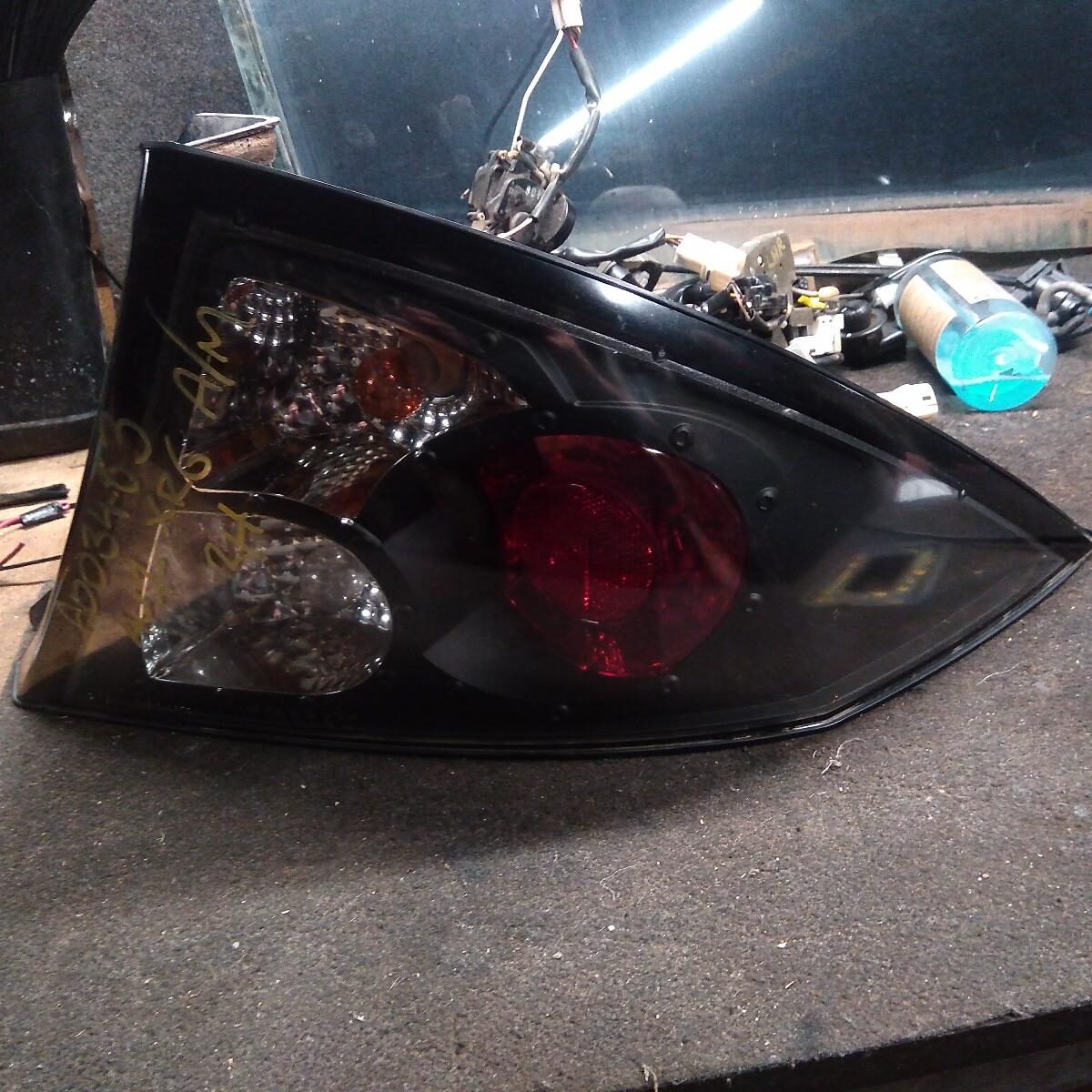 1998 FORD FALCON RIGHT TAILLIGHT