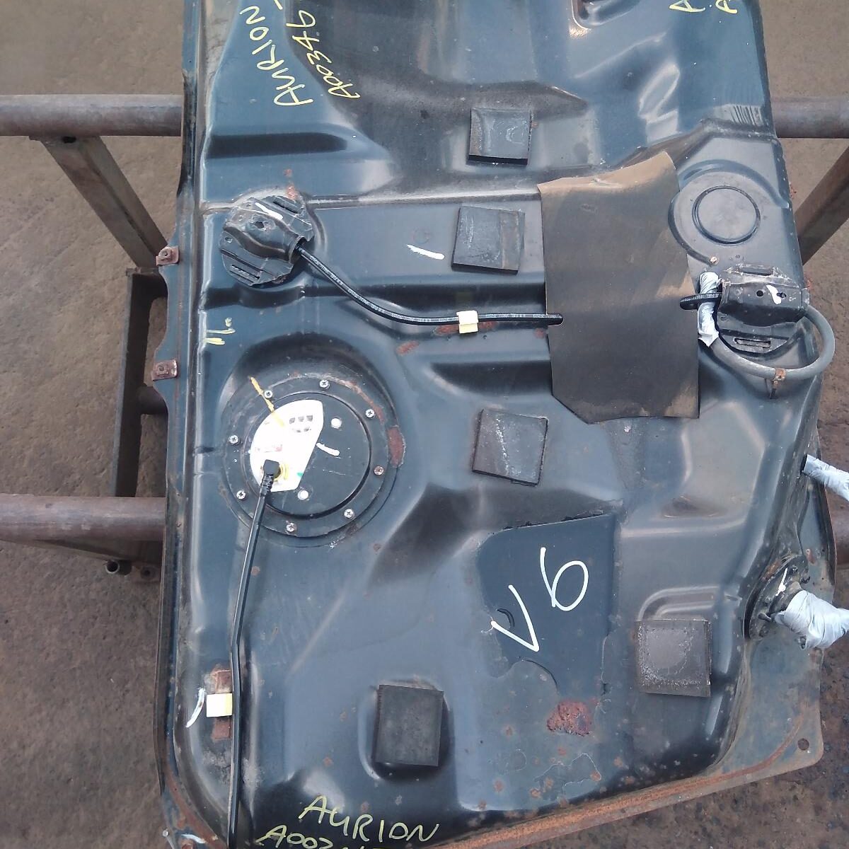 2007 TOYOTA AURION FUEL TANK