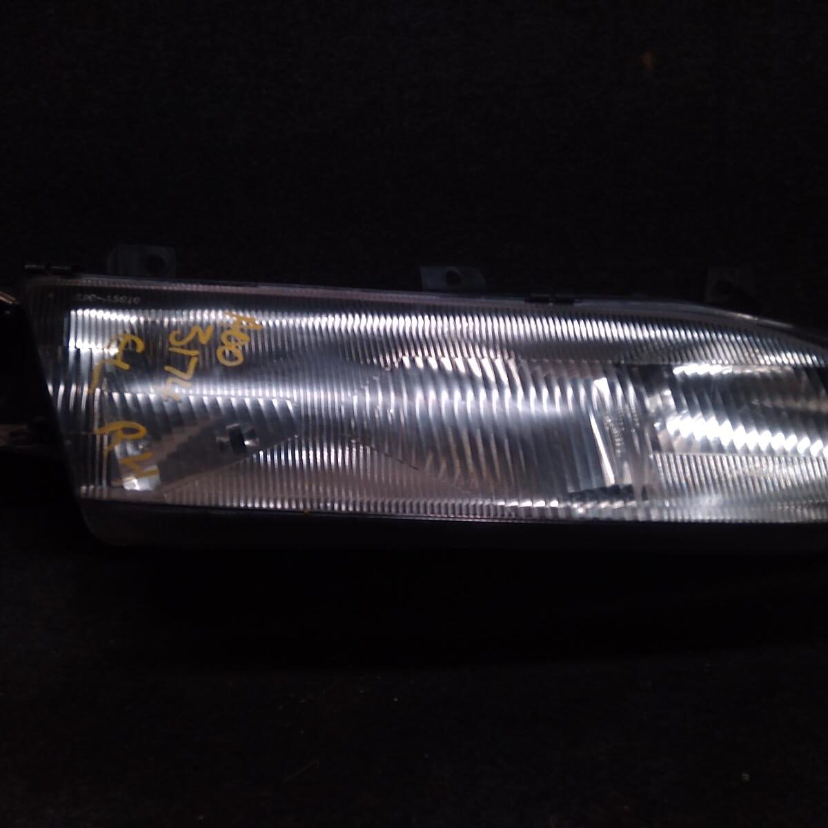 1997 FORD FALCON RIGHT HEADLAMP