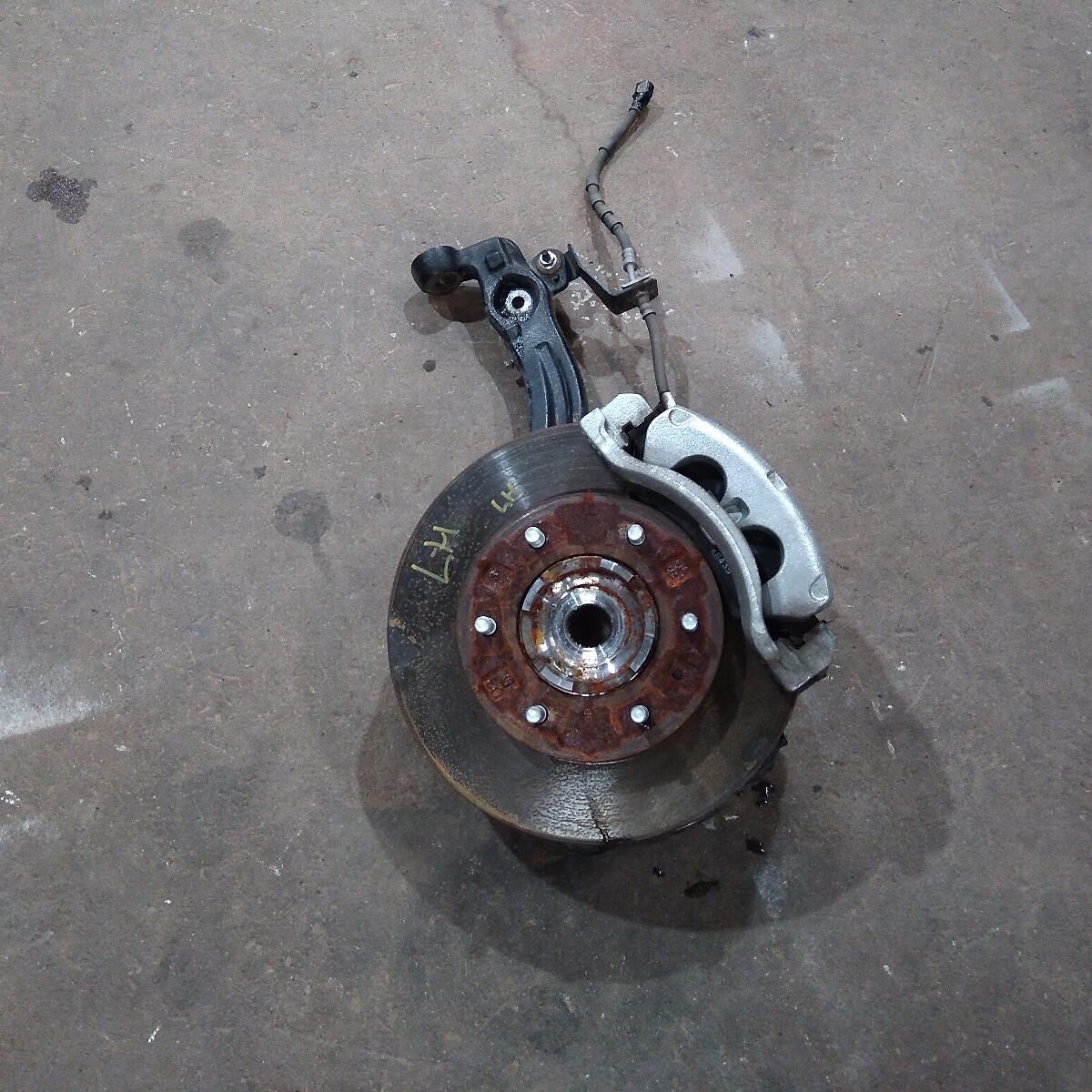 2020 FORD RANGER LEFT FRONT HUB ASSEMBLY